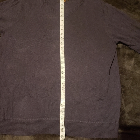 Men's v-neck sweater - Picture 10 of 13